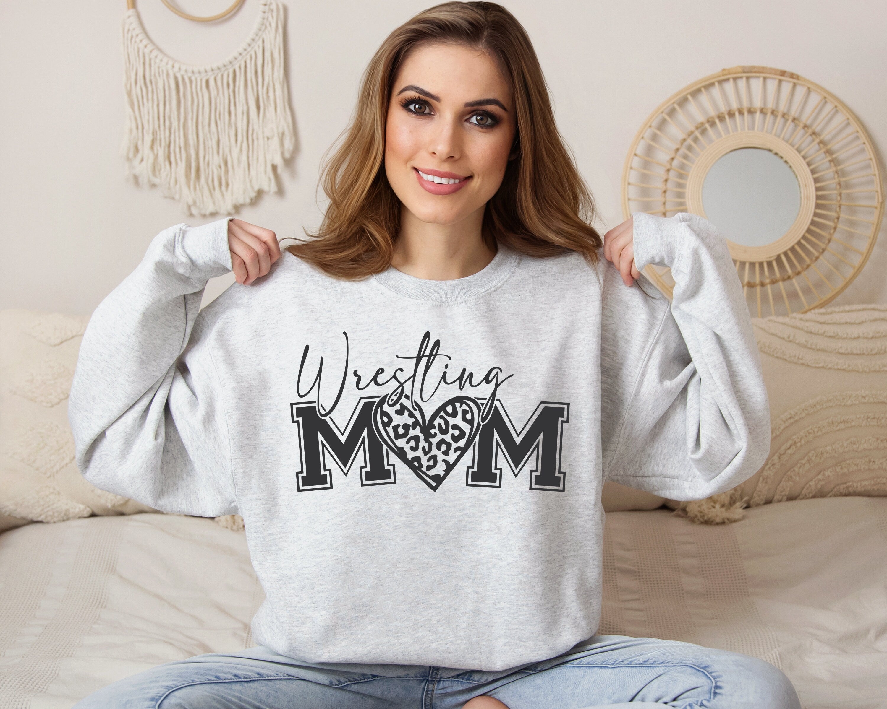 Wrestling Mom SVG png Wrestling Mom PNG svg Wrestling mom shirt Design png svg dfx eps jpeg Digital File Instant Download